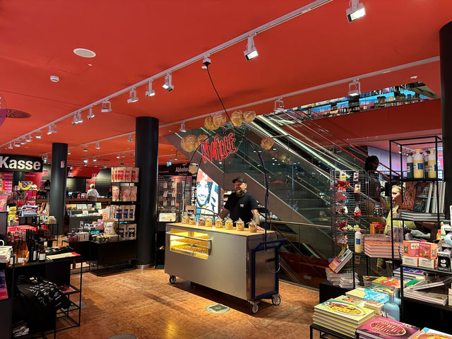 Handgemachtes Popkorn in Berlin: unsere rollende Backstube im Dussmann KulturKaufhaus