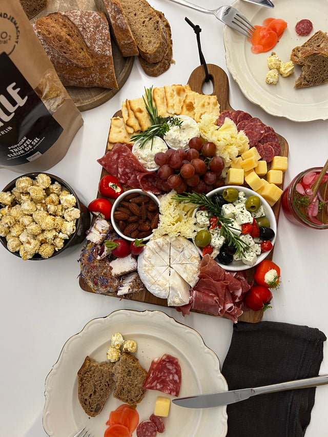 Charcuterie Board mit Pop-Crunch