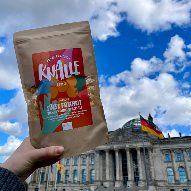 »Süße Freiheit« Bienenhonig Bergsalz Popcorn – Spendenaktion für die Demokratie